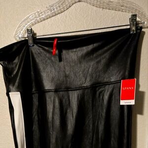Spanks leggings